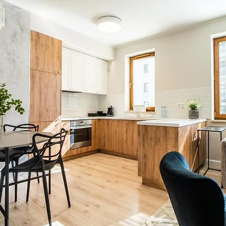 Apartamentysnu, Sloneczny Glam Ii Z Parkingiem, Centrum Radom